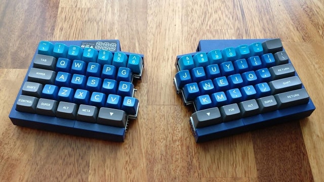 Layout and keycaps - Ultimate Hacking Keyboard