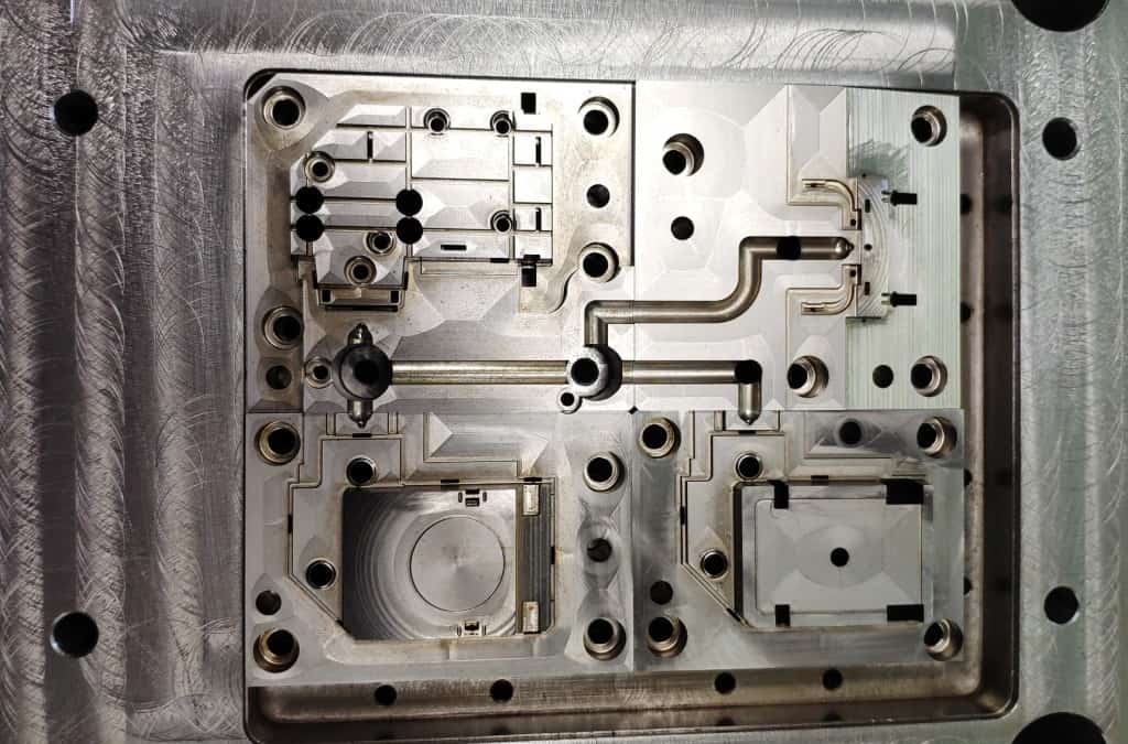 Right-side module mold progress, part two | LaptrinhX